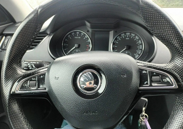 Skoda Octavia cena 41900 przebieg: 183000, rok produkcji 2016 z Brzeg Dolny małe 137